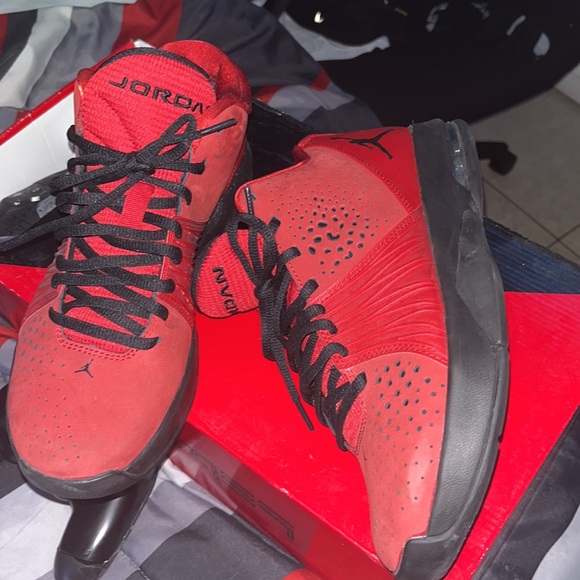 Size 9 red Jordans that are really comfortable to wear. - Picture 3 of 5